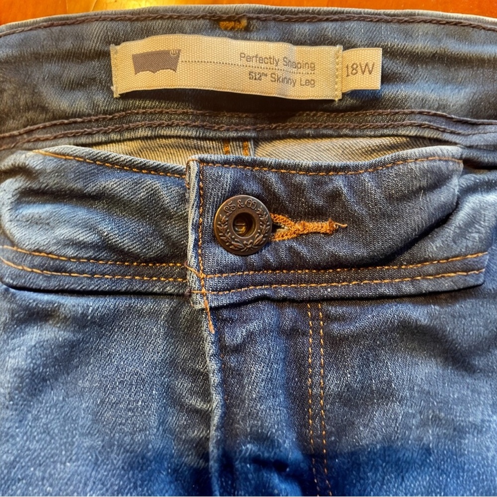 Levi's Women’s Jeans Levi’s 512 Perfectly Shaping Skinny Jeans Plus Size 18W EUC